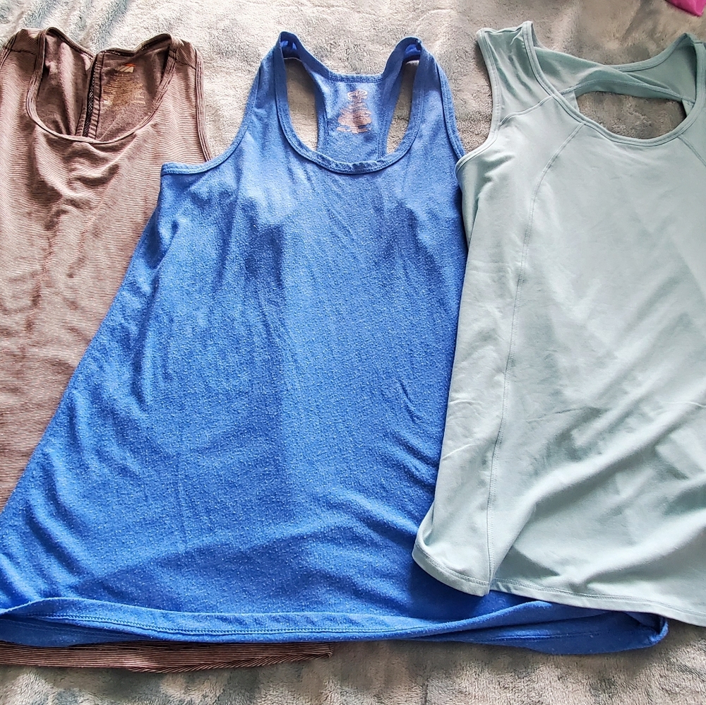 Tank top bundle size large raser back